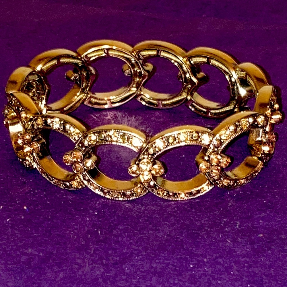 Gorgeous vintage horseshoe bracelet